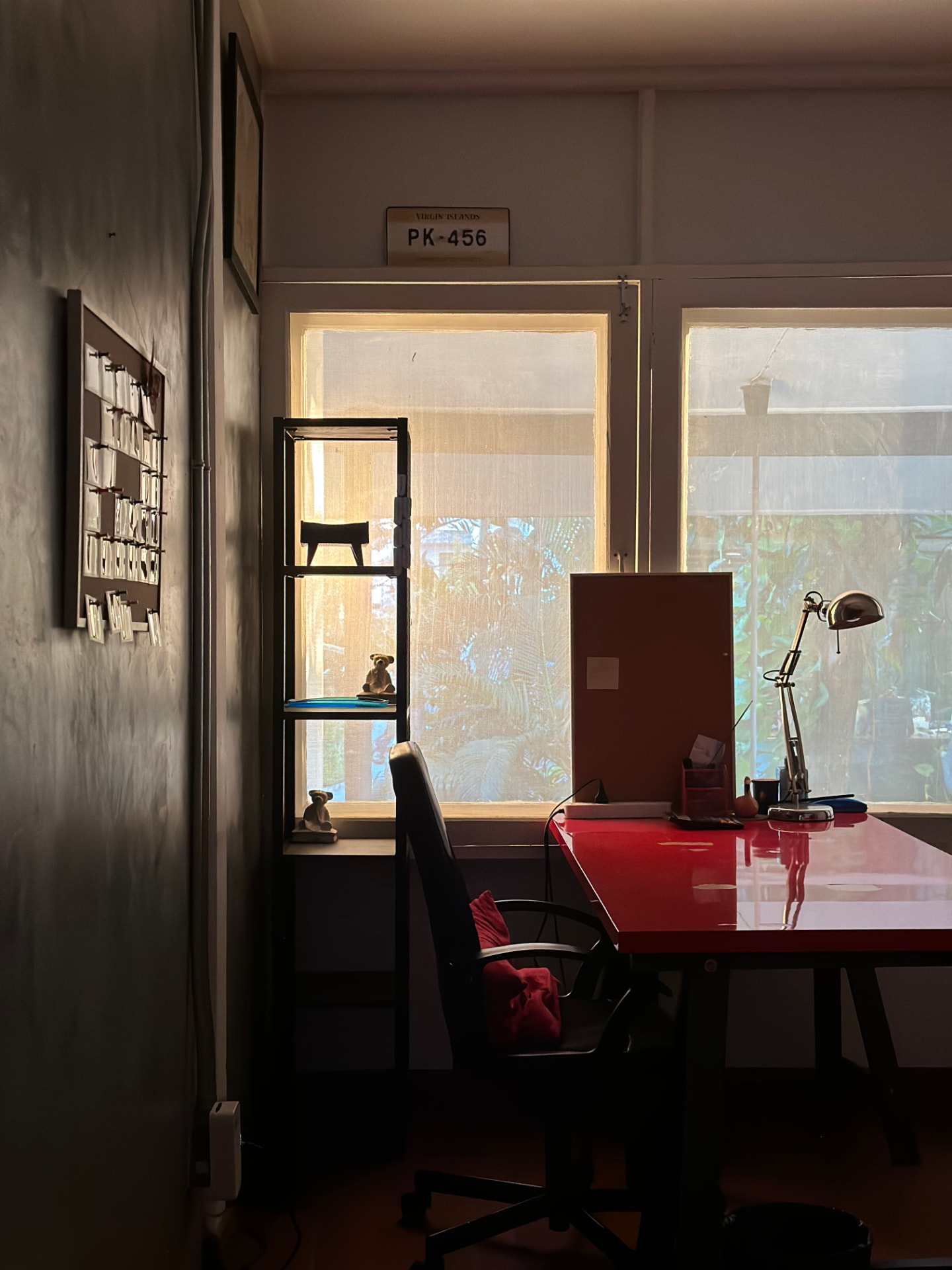 The red table at the TaProd office that inspired the campaign